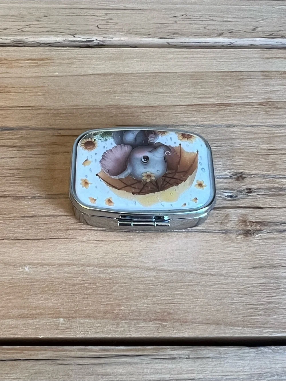 Baby Elephant Compact Mirror Pill Box/Travel Jewelry Box For Your Purse